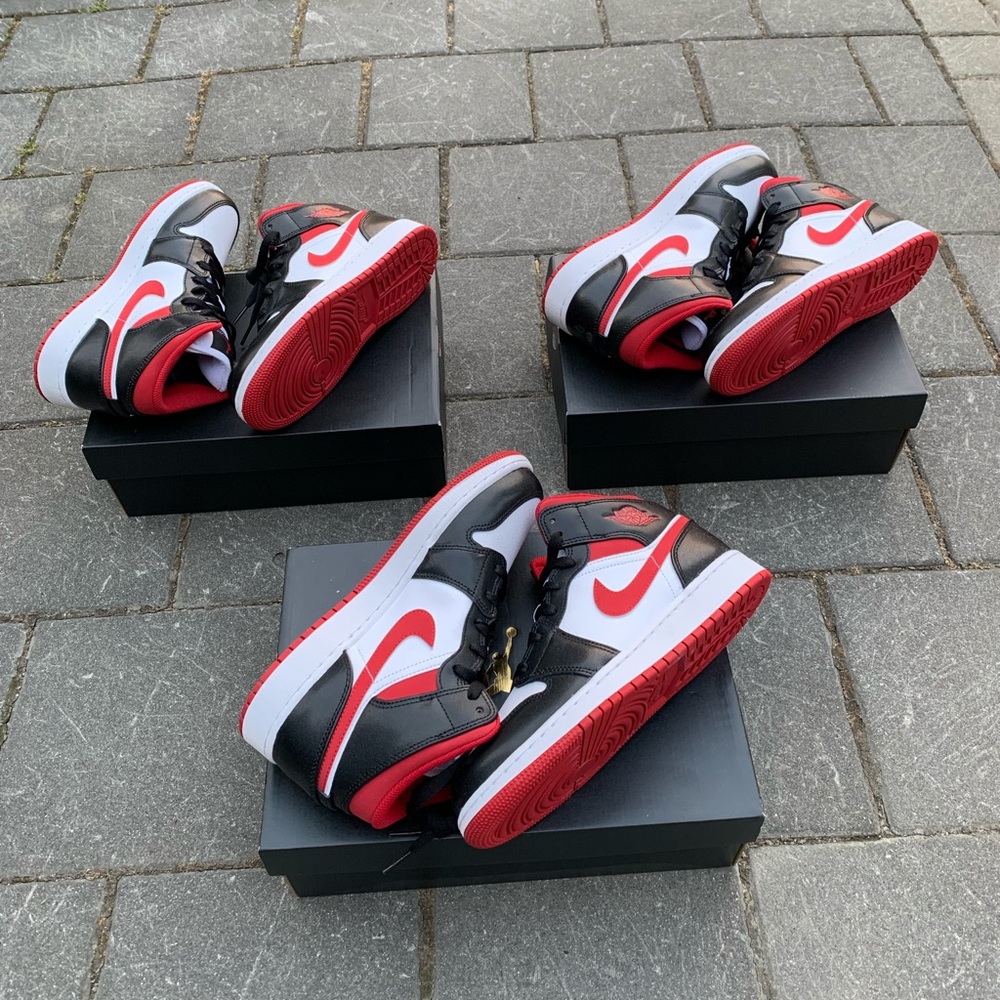 Nike Jordan 1 Mid “Gym Red “